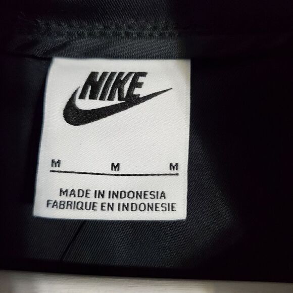 Nike Womens Sz M Sportswear Essentials M65 Jacket Over Size Black DD5985-010 NWT - Picture 10 of 13